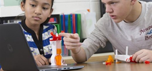 dremel-dreams-program-integrates-3dprinting-stem-education-classroom-1